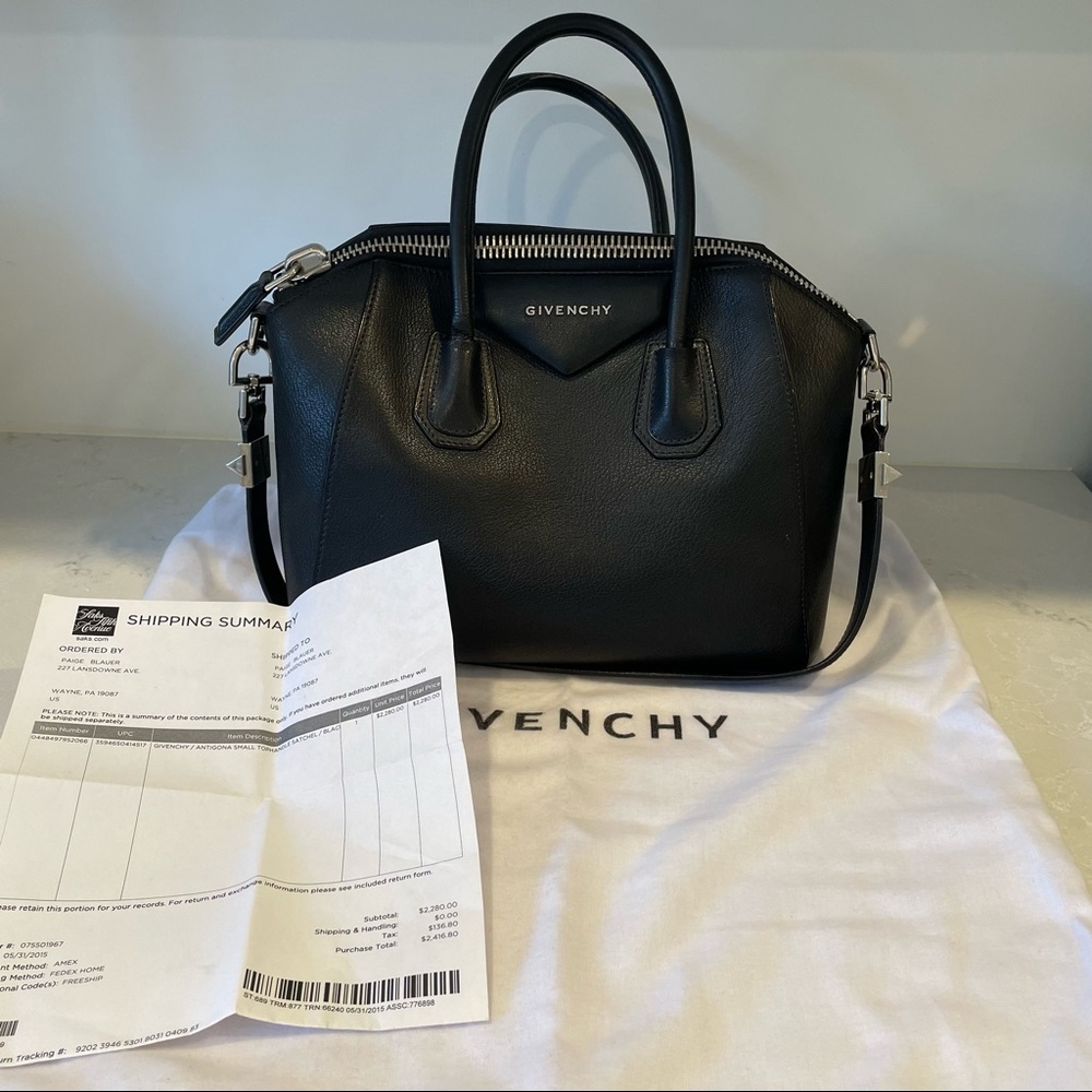 Beautiful Authentic Givenchy Antigona Small Sugar Goatskin Black Satchel Bag - Picture 2 of 9